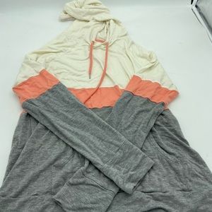 Women’s hooded sweatshirt size L